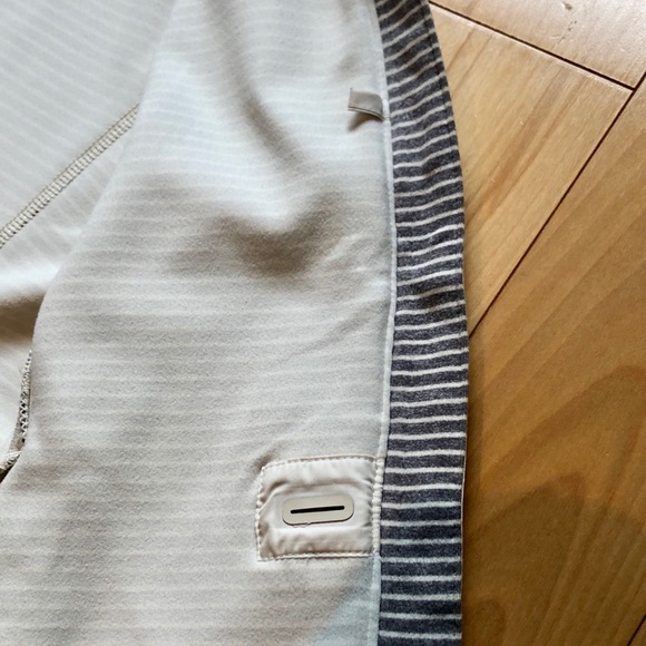 LULULEMON vest - size 4 - Picture 4 of 6